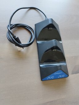 Playstation 4 Slim - 4