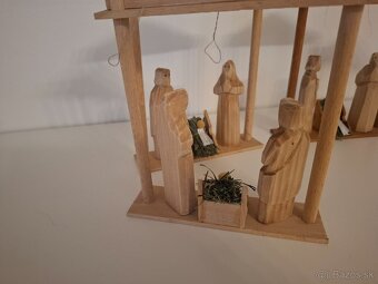 Betlehem rozne farby dreva - 4