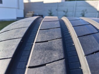 275/35 r19 letne pneumatiky - 4