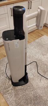 Predám tyčový vysávač H60 HUB PRO - 4