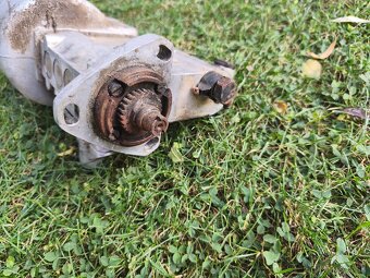 Palivové čerpadlo zetor - 4