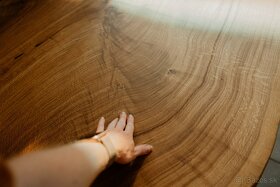 Luxusný dubový jedálensky stôl - 4