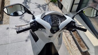 Honda SH125 r.v.2019 s kufrom a plachtou - 4