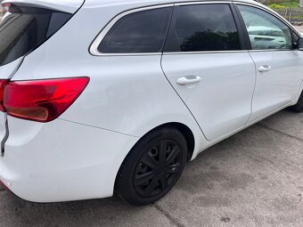 Predám náhradné diely na KIA Ceed 2014 1,6crdi-94kw - 4