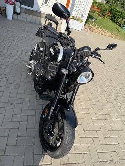 Yamaha XSR 900 - 4
