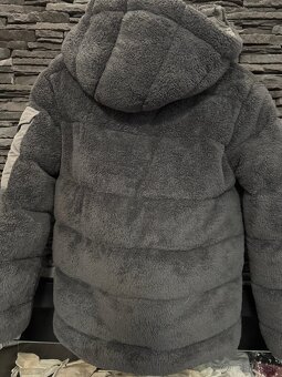 Moncler šedá zimná bunda - 4