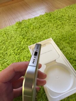 iPhone 15 pro 128gb natural titanium - 4