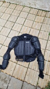 Výstroj na motorku - 4