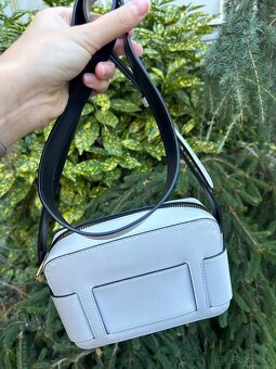 Predám originálnu kabelku Armani Exchange - 4