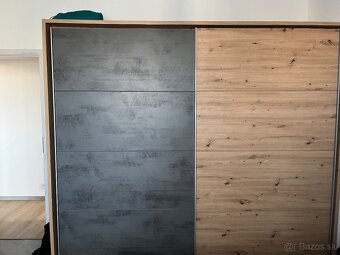Šatniková skriňa - 4