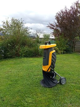 Štiepkovač na konare - 4