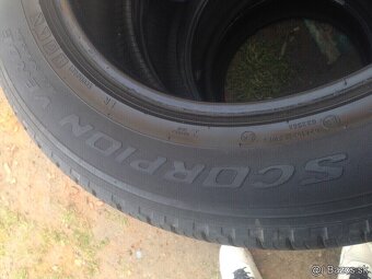 Predám letné Pneu 235/60r18 5mm - 4