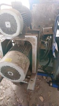 štípací automat SSP 450 E Binderberger - 4