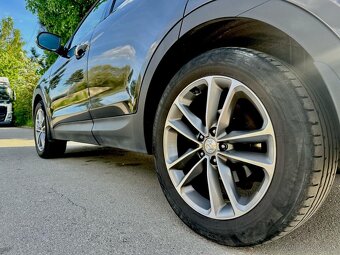 Hyundai Santa Fe 2.2 CRDi 4x4 Premium A/T - 4