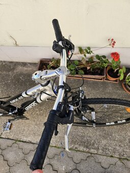 Hlinikovy odpruzeny bicykel genesis - 4