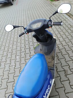 skuter Xinling Tajfun VRC 5i,
50ccm 4takt , s SPZ, - 4