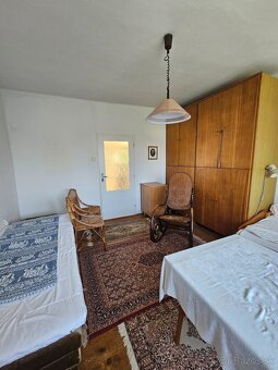 Rodinný dom s krásnym 1200m2 slnečným pozemkom - 4