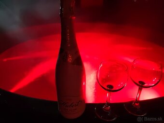 Hydromasážna vírivka, kaďa so zabudovanou pieckou - 4