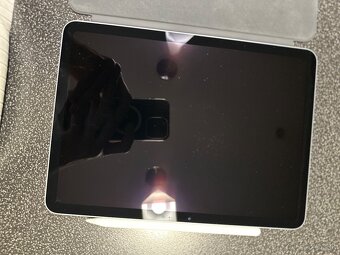 Apple iPad Air M2 128GB - 4