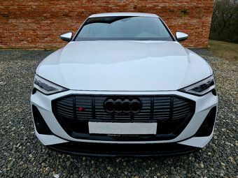 Audi E-tron S 370 kW, 37000 km, odpočet DPH. - 4