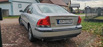 Volvo S60 2.0 t - 4