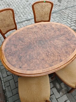 Jedálensky stôl a 4 stoličky - 4