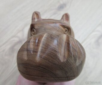 drevenú soška hrocha - 4