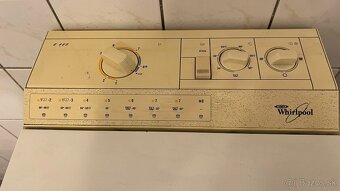 Vrchom plnená práčka Whirlpool – funkčná - 4