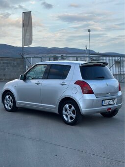 Suzuki Swift 1.3 benzín 67 kW MT/5 - 4
