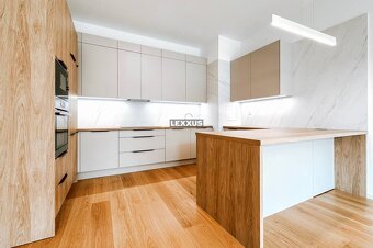 Exkluzívny 3 izbový byt s terasou v projekte UNIQ Majakovské - 4
