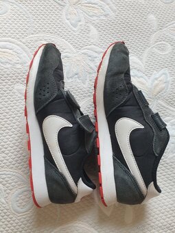 Nike v.35 - 4