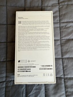 iPhone 15 Pro 256GB Black Titanium - 4