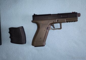 Airsoftová pištoľ SSE18 - 4