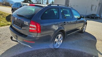 Škoda Octavia Combi 2.0 TDI 4x4 Scout - 4