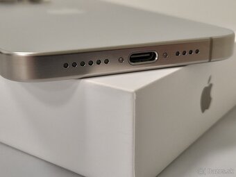 Apple iPhone 15 Pro Max 256GB natural titanium - 4