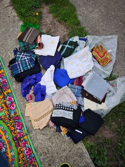 Predám staré oblečenie,vankuše - 4