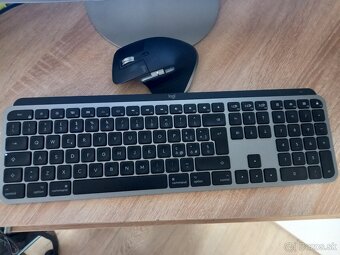 LENOVO IDEACENTRE AIO 520-22IKU plus LOGITECH KLAVESNICA MYS - 4