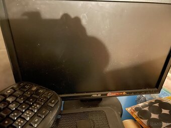 Chladic, monitor a 3x mys - 4
