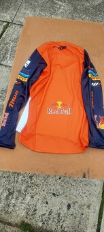 Nohavice a dres - 4