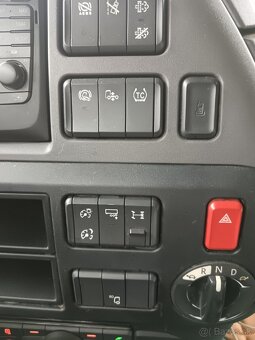 DAF 106 XF 530. - 4
