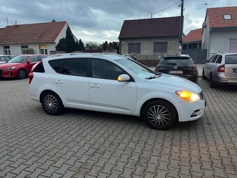 Kia ceed 2010 1.6 crdi - 4