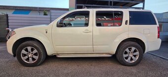 Nissan Pathfinder 2.5 dCi 4x4 - 4