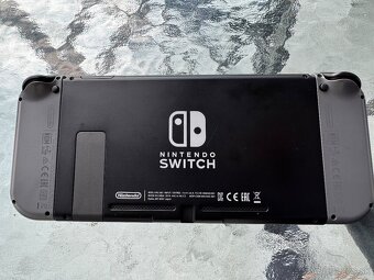 Nintendo switch + príslušenstvo - 4