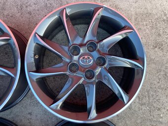 Originál Toyota R17" 5x114,3 - 4ks - 4