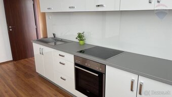 PRENÁJOM: EXKLUZÍVNA PONUKA -CENTRUM MESTA DUNAJSKEJ STREDY - 4