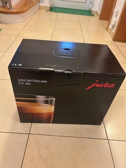 Jura E6 Piano Black - 4