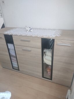 Predam komplet novu skrinu komodu aj 2 nocne stoliky - 4