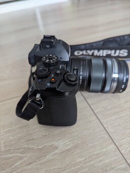 Predám Olympus OM-D E-M1 Mk1 s objektívom - 4