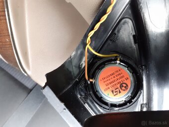 Predam komplet reproduktory logic 7 z BMW E60 - 4