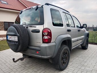 Jeep Cherokee KJ - 4